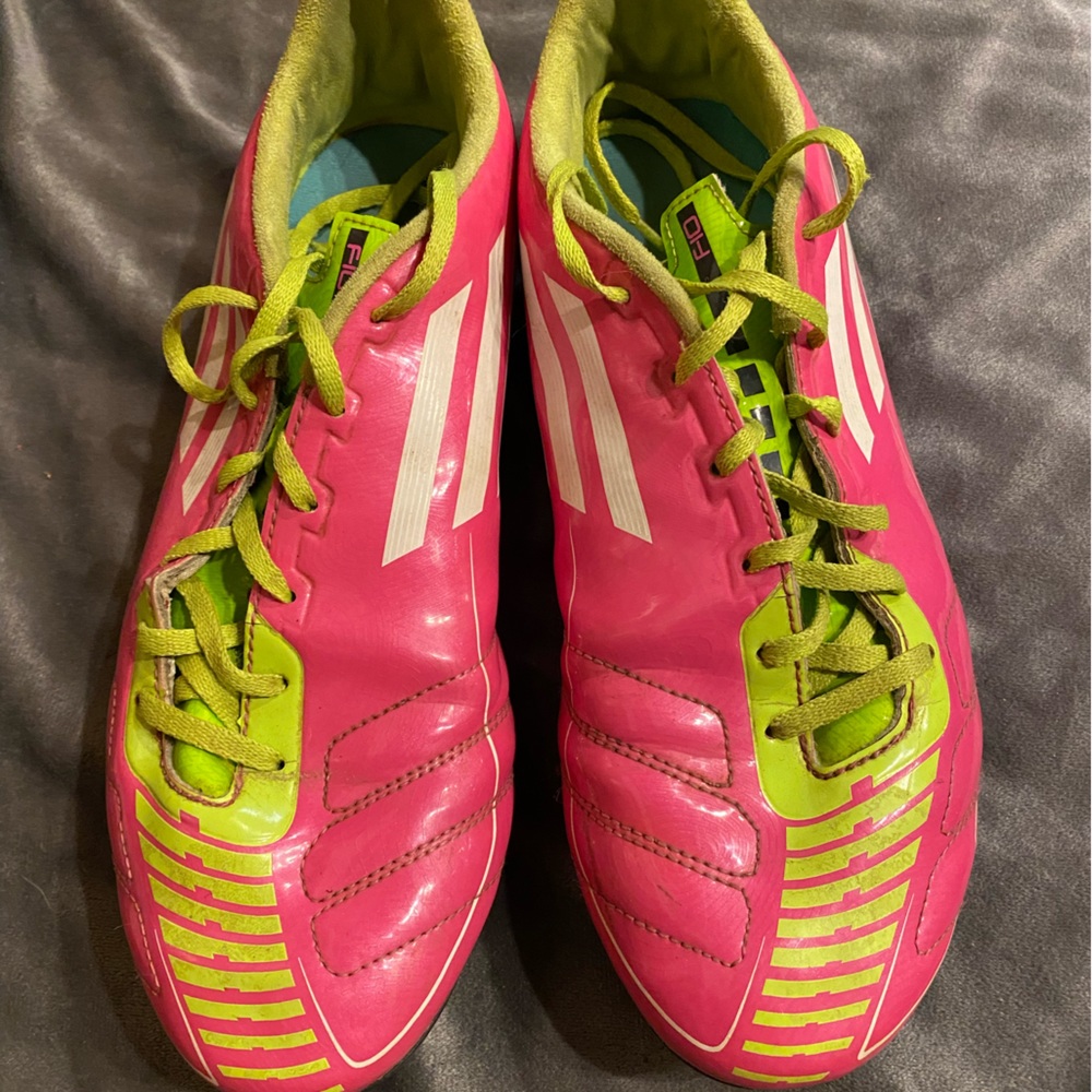 Adidas women’s size 9.5 soccer cleats